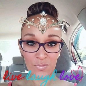 Meet your Posher, Stefanie